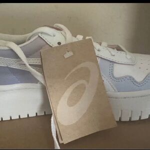 Asics Japan ' White and Lavender Sneakers 6.5